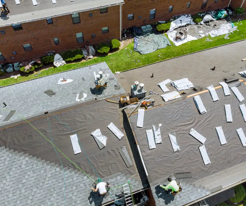 winnipeg roofers installing a new roof