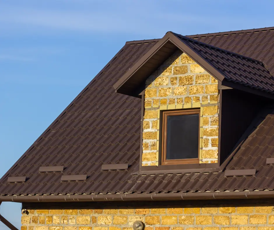 metal roof of a house, one of the best roof types in winnipeg